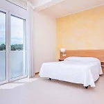 La Perla Hotel 2*
