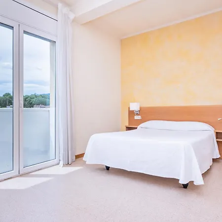 La Perla Hotel 2*